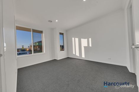 Property photo of 36 Whitecross Drive Thornhill Park VIC 3335