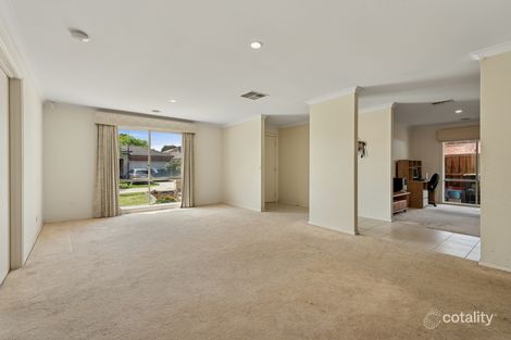 Property photo of 10 Elise Court Keysborough VIC 3173
