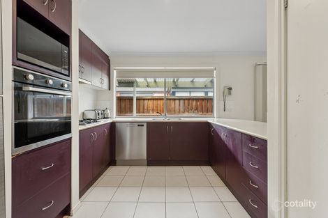 Property photo of 10 Elise Court Keysborough VIC 3173