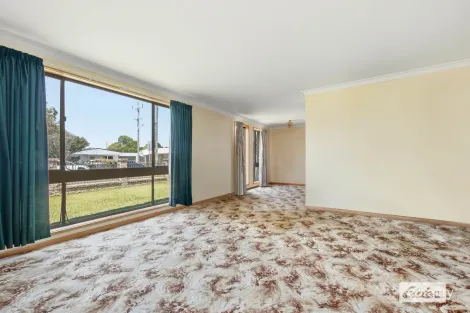 Property photo of 57 Ainslie Parade Tomakin NSW 2537