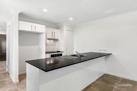 Property photo of 16 Clare Avenue Wynnum West QLD 4178