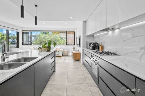 Property photo of 98 River Terrace Kangaroo Point QLD 4169