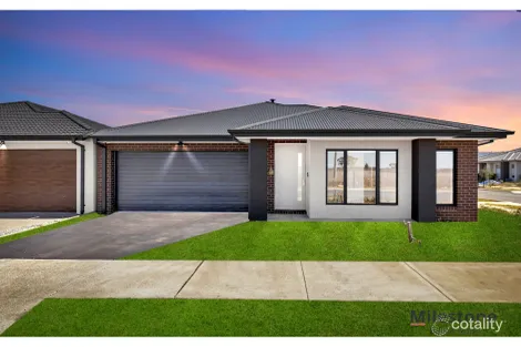 Property photo of 14 Prunus Crescent Fraser Rise VIC 3336