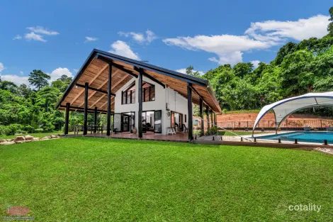 Property photo of 5 Plantation Drive Bingil Bay QLD 4852