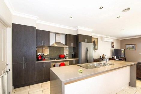 Property photo of 10 Cobb Street South Morang VIC 3752