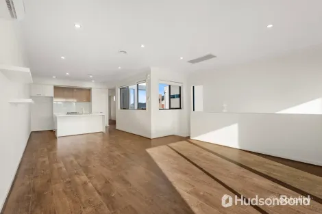 Property photo of 18 Heffernan Walk Heidelberg Heights VIC 3081