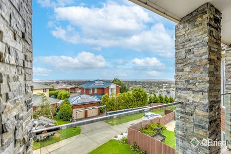 Property photo of 7 Eddie Barron Terrace Pakenham VIC 3810