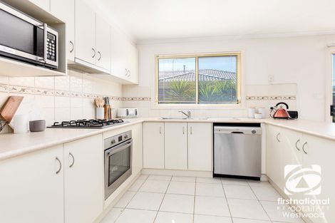 Property photo of 48 Bradman Drive Tarneit VIC 3029
