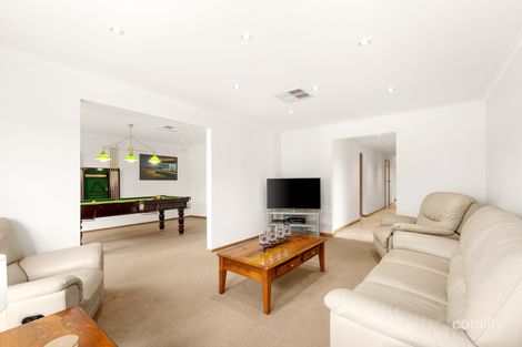Property photo of 6 Thompson Circuit Mill Park VIC 3082