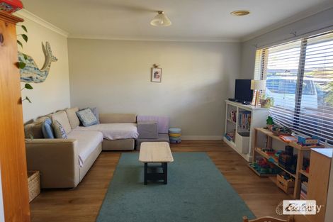 Property photo of 17 Britton Court Jindera NSW 2642