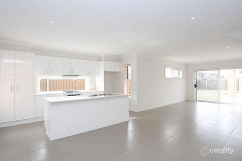 Property photo of 10 Little Windrock Lane Craigieburn VIC 3064