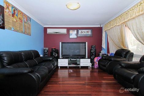 Property photo of 27 Shalford Way Girrawheen WA 6064