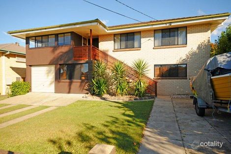 19 Gardenia St, Clontarf, QLD 4019