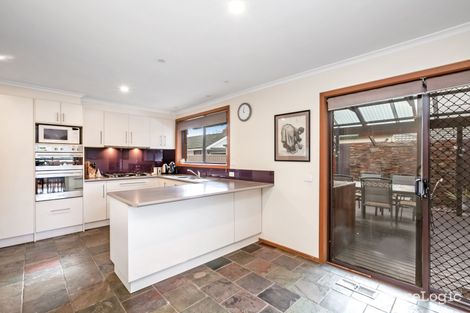 Property photo of 31 Hinkler Drive Mill Park VIC 3082