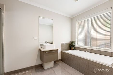 Property photo of 4 Wallaroo Way Doreen VIC 3754