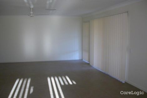 Property photo of 2/19 Cranberrie Crescent Pimpama QLD 4209