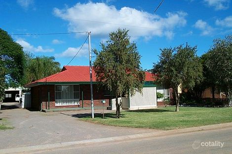 270 Third St, Wonthella, WA 6530