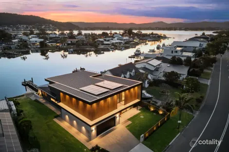 Property photo of 54 Helmsman Boulevard St Huberts Island NSW 2257