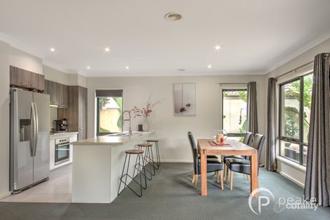 Property photo of 12 Lindeman Street Berwick VIC 3806