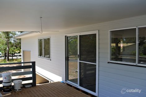 Property photo of 52 Cooee Crescent Macleay Island QLD 4184