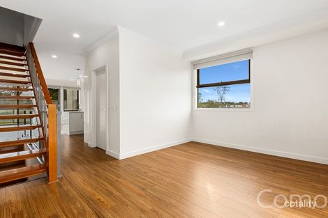 Property photo of 13/11 Riverside Drive South Morang VIC 3752