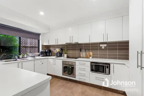 Property photo of 22 Blackwell Street Hillcrest QLD 4118
