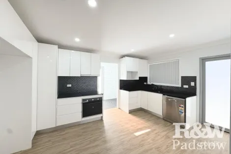 1/32 Uranus Rd, Padstow, NSW 2211