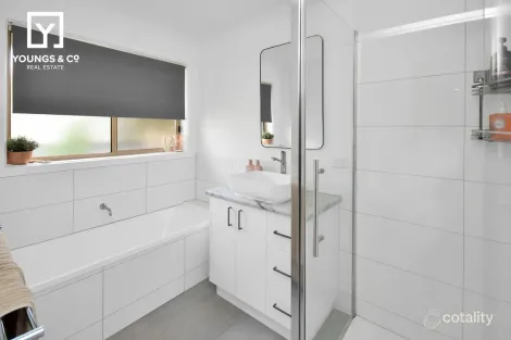 Property photo of 1/17 McCubbin Drive Shepparton VIC 3630