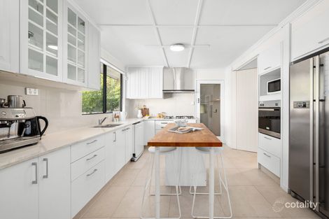 Property photo of 9 Banoon Drive Wynnum QLD 4178