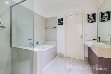 Property photo of 27/21 Kingfisher Drive Doveton VIC 3177