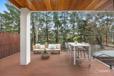 Property photo of 18 The Boulevard Malvern East VIC 3145