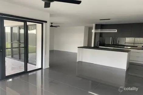 Property photo of 10 Ocean Point Avenue Moonee Beach NSW 2450