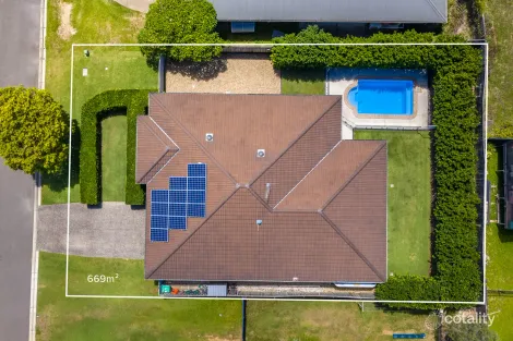 Property photo of 8 Treecreeper Crescent Upper Coomera QLD 4209