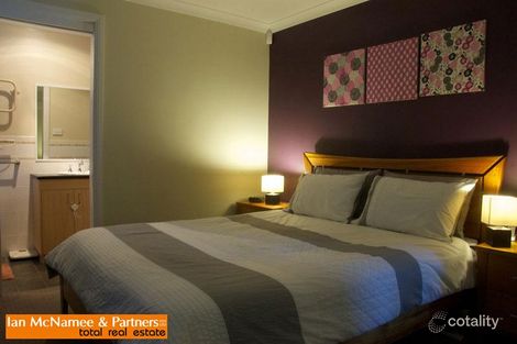 Property photo of 18 Stonehaven Circuit Queanbeyan East NSW 2620