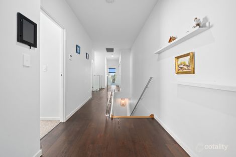 Property photo of 17A Drake Avenue Paradise Point QLD 4216