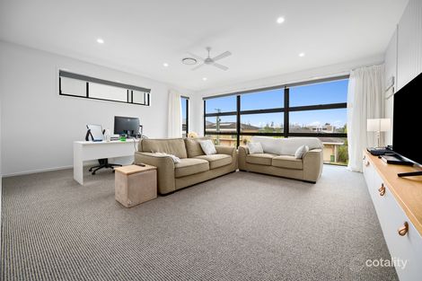 Property photo of 17A Drake Avenue Paradise Point QLD 4216