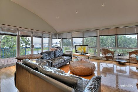 14 Samuel St, Rockingham, WA 6168