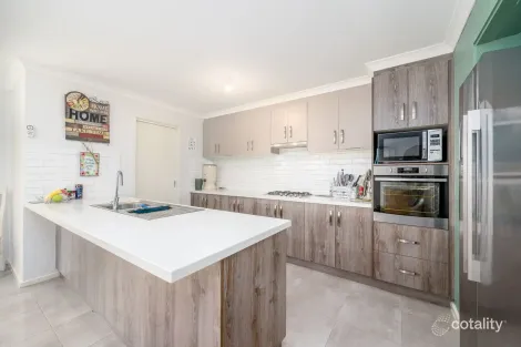 Property photo of 11 Crusader Avenue Mooroopna VIC 3629