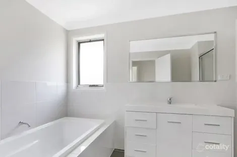 Property photo of 1 Birdie Place Wyong NSW 2259