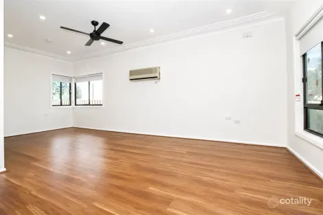 Property photo of 25 Omaroo Avenue Doonside NSW 2767