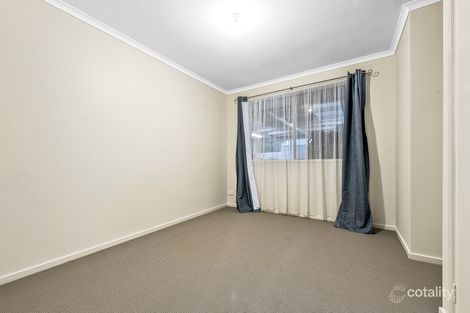 Property photo of 43 Dunferline Crescent Cranbourne VIC 3977