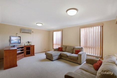 Property photo of 29 Skyfarmer Place Raby NSW 2566