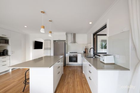 Property photo of 40 Honyong Crescent Ngunnawal ACT 2913