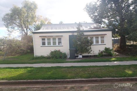 11 Creek St, Yuleba, QLD 4427