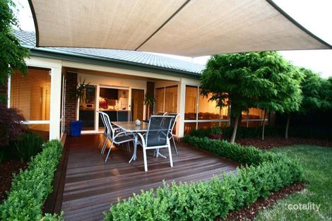 Property photo of 10 Lexington Close Rowville VIC 3178