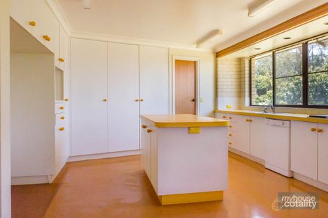 Property photo of 17 Niddrie Drive Middle Ridge QLD 4350