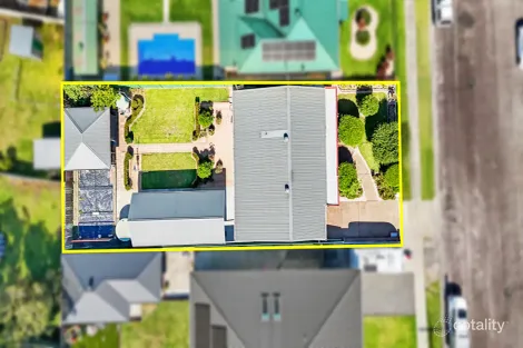 Property photo of 14 Cheryl Street Mannering Park NSW 2259