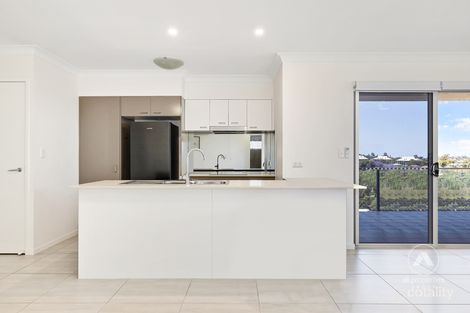 Property photo of 52/2240 Logan Road Upper Mount Gravatt QLD 4122