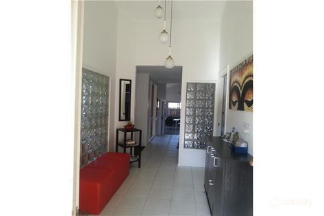 8 Cannon St, Southport, QLD 4215