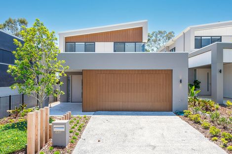 6311 Horizon Ct, Hope Island, QLD 4212